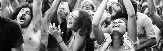 Hippies en Woodstock en 1969, drogas y amor libre - pero la Revolución Sexual no ha sido espontánea