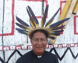 Día histórico para los indígenas banawi por la ordenación del primer sacerdote de su tribu