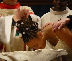 En la descristianizada Bélgica, los bautizos de adultos han alcanzado su pico más alto en diez años