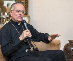 El obispo Silvio José Báez pide elecciones transparentes y separación de poderes en Nicaragua