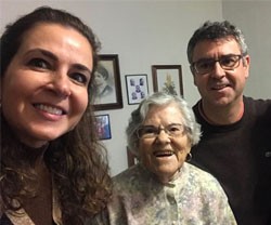 Vecinos y amigos en la parroquia de Madrid