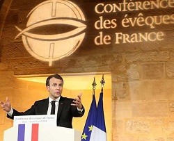 Macron, durante su discurso ante los obispos de Francia