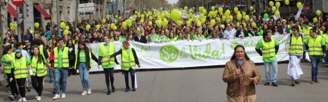 Cabecera de la Marcha Sí a la Vida 2018 en Madrid, este año con especial presencia de jóvenes