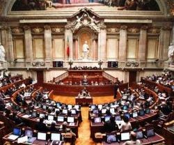 Por 3 votos, el Parlamento portugués decreta que cada uno es del sexo que diga porque sí