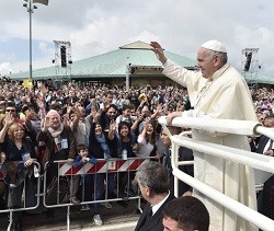 El Papa ha visitado la Ciudadela de los Focolares, y les ha animado a seguir adelante / Vatican Media