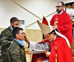 El camino de muchos de los que recibieron los sacramentos no fue fácil, afirmó el capellán de la unidad.
