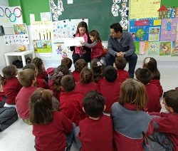 Un padre logra frenar las charlas de ideología de género en el colegio público de su hijo en Madrid