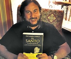 El Santo se ha convertido en un nuevo bestseller del autor... y un nuevo bestseller sobre del Padre Pío.