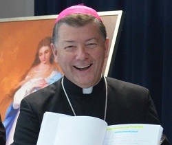 El obispo auxiliar de Madrid, Martínez Camino, entregará el 14 de junio los Premios Cari Filii