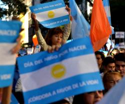 Carta firmada por 1.900 juristas avisa al Senado argentino: la ley del aborto violaría el Derecho