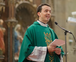 Juan Pablo Aroztegui es el sacerdote más joven de la Diócesis de San Sebastián