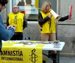 Amnistía se convirtió en un lobby abortista al morir su fundador... pero ha perdido miles de voluntarios