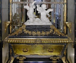 Sepulcro de Santa Teresa de Jesús.