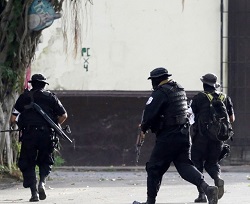 Los paramilitares pro-Ortega atacan brutalmente a tiros una parroquia y asesinan a un joven