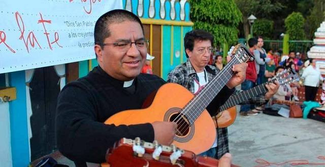 Luis Alfredo León Armijos es sacerdote en Loja (Ecuador) y ofrece su testimonio a las jóvenes que se plantean abortar
