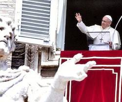 La curación del sordomudo tiene mensaje, dice el Papa: el bien se hace «sin tocar la trompeta»