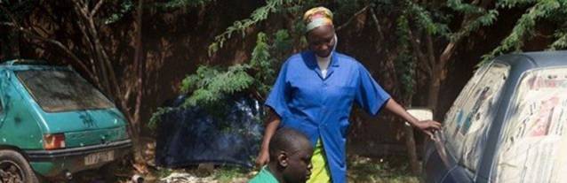 Alphonsine, primera mujer mecánica en Burkina Faso...y monja: repara motores pero también corazones