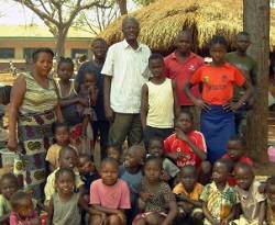 Hasta 10.000 refugiados y 600 bebés nacidos...: día a día del Seminario de Bangui, en Centroáfrica