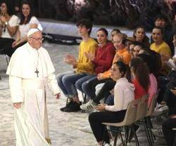 Música, danza y testimonios de jóvenes con el Papa en Roma: «Deseo de alzarse y afrontar la vida»