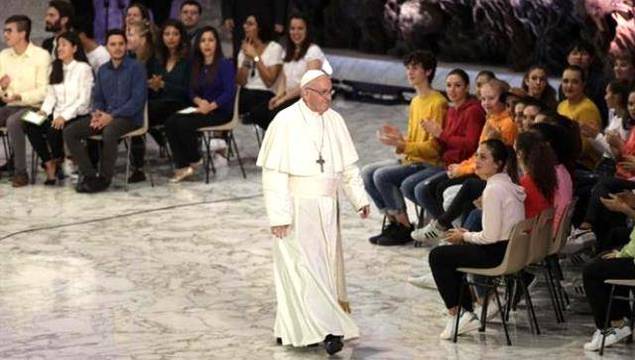 Música, danza y testimonios de jóvenes con el Papa en Roma: «Deseo de alzarse y afrontar la vida»