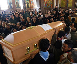 Funeral en el Monasterio de Marmina de las víctimas de la explosión en la Catedral Copta de San Marcos, en Alejandría, 10 de abril de 2017
