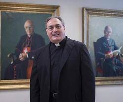 Gil Tamayo compaginará su función de portavoz y secretario de la Conferencia Episcopal con la de obispo de Ávila