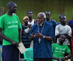La misa en la que la gente llenó el cesto con balas: un obispo relata la realidad de Sudán del Sur