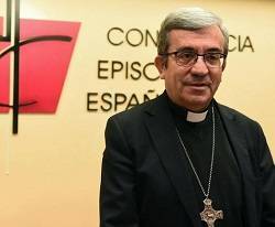 El obispo auxiliar de Valladolid ha sido recientemente elegido como portavoz y secretario general de la Conferencia Episcopal Española