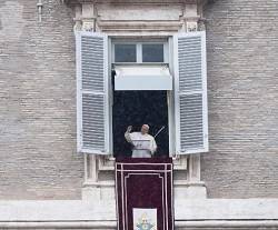 «El Adviento nos invita a mirar fuera de nosotros mismos para abrirnos a los hermanos», dice el Papa