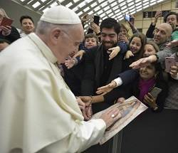  El Papa explica el Padre Nuestro: invita a acercarse a Dios y dirigir las peticiones con confianza