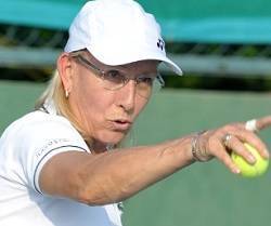 Martina Navratilova ve «tramposo» que trans compitan en deportes femeninos: «Siguen siendo hombres»