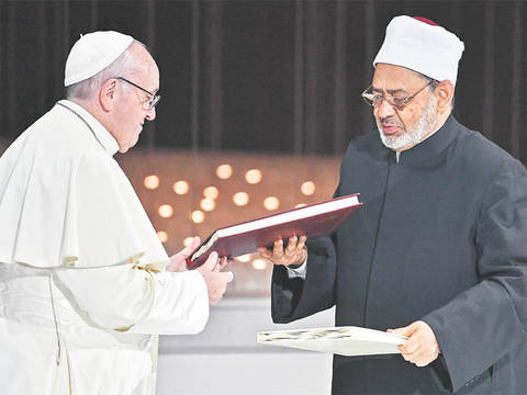 El Papa aclara la frase controvertida del documento que firmó en Abu Dabi junto al imán de Al Azhar