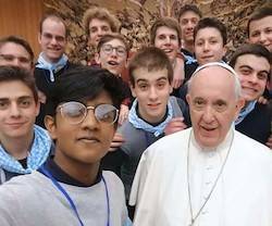 Francisco, con jóvenes de la diócesis de Brescia (Italia), a quienes recibió en abril de 2018.