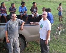 Los sacerdotes misioneros Nácher y Demets, en Honduras / AVAN