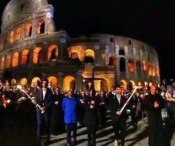 El Via Crucis del Coliseo, centrado en la trata de personas con meditaciones de Sor Eugenia Bonetti