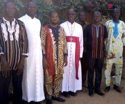 Yihadistas matan a 4 feligreses en misa en Burkina Faso: la diócesis creció un 200% en 25 años