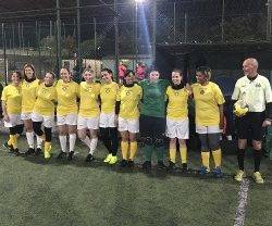 Primer partido oficial de la selección femenina vaticana de fútbol (perdieron, pero contentas)