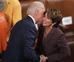Joe Biden y Nancy Pelosi, dos de los políticos señalados por monseñor Chaput