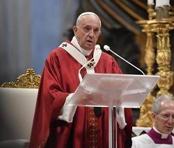Pedro y Pablo «comprendieron que la santidad no está en enaltecerse, sino en abajarse», dice el Papa