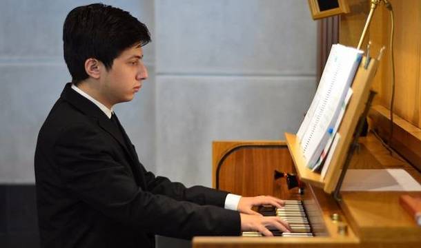 Era un «niño prodigio» del piano y ya profesor con 18 años: este don le acercó a Dios y al seminario