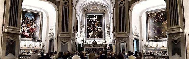 El enigma de la doble fuente de luz en Caravaggio: el caso de «Las siete obras de misericordia»