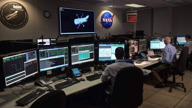Centro de control de la NASA para el telescopio Hubble.