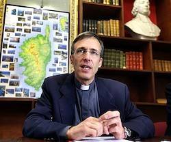 «En un mundo hiper-erotizado el celibato molesta», dice el obispo corso: «Juega un papel profético»