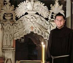 Este franciscano vive en Jerusalén y hace de guía para numerosas peregrinaciones
