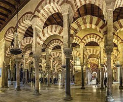 El nuevo alcalde de Córdoba cierra la comisión que cuestionó la titularidad de la mezquita-catedral