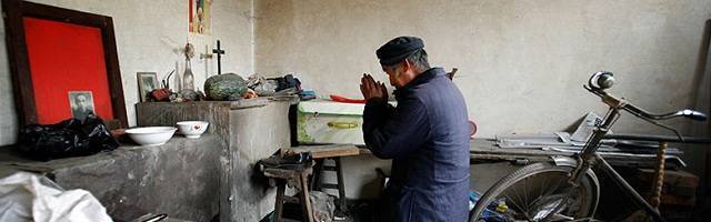 Meticulosa campaña de acoso a los católicos clandestinos en China: multas, amenazas, vigilantes...