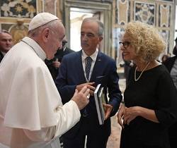 El Papa ha recibido en audiencia a los miembros de la Asociación Italiana de Oncología Médica / Vatican Media