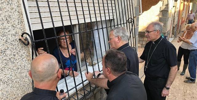 El obispo de Cartagena visita a los damnificados de la «gota fría»: «Dios no se olvida de nadie»