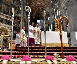El Papa consagra cuatro obispos: «Anunciad la Palabra, no discursos aburridos que nadie comprende» 