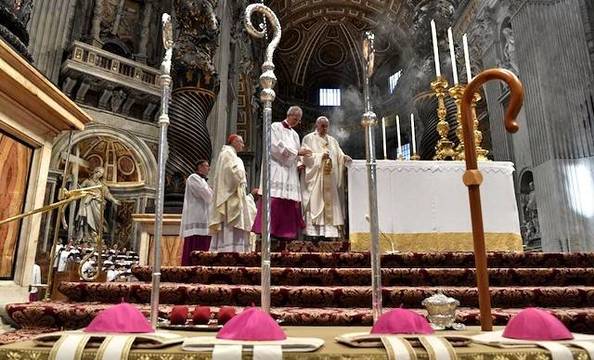 El Papa consagra cuatro obispos: «Anunciad la Palabra, no discursos aburridos que nadie comprende» 